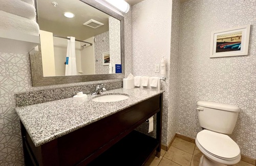 Newark Hotel | Hampton Inn & Suites Wilmington Christiana