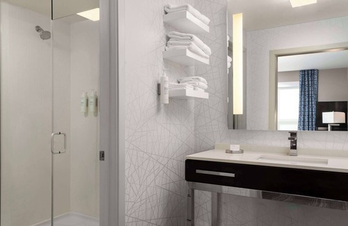 Worcester Hotel | Hampton Inn & Suites Worcester