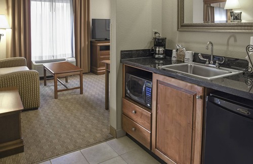 Canfield Hotel | Hampton Inn & Suites Youngstown-Canfield