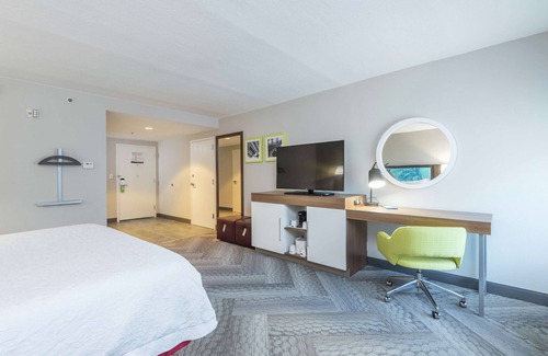 Bearss Plaza Hotel | Hampton Inn Tampa-Veterans Expwy (Airport North)