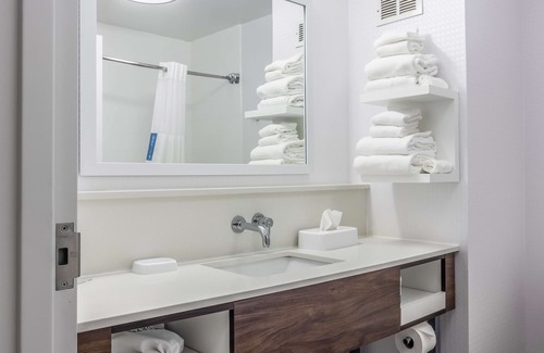 Youngstown Hotel | Hampton Inn Youngstown-North