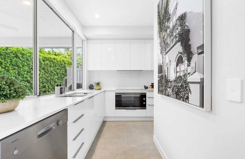Burleigh Heads House | Hamptons By Khove Sum