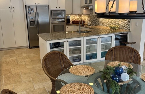 East Quogue House | Hamptons getaway - 15 min from Shinnecock Hills, Tennis court, hot tub and pool