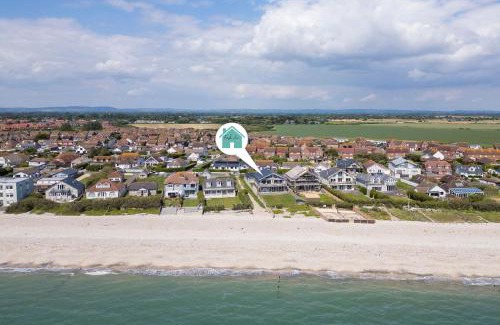 Wittering House | Hamptons Style Lux Beach house