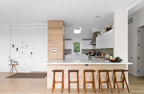 Beach Hampton House | Hamptons Zen with Ocean Views, Short Walk To Private Beach