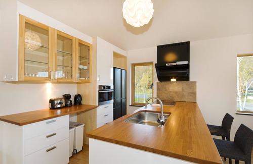 Hirafu Apartment | Hana & Jo