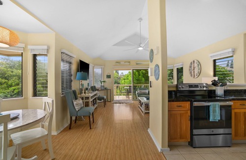 Princeville Villa | Hanalei Bay Villa Cottage 2Br 2Ba with Mountain Views HBV24
