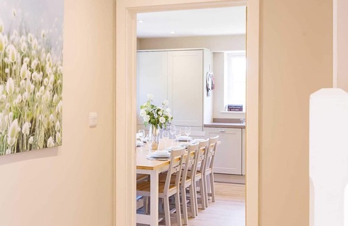 Melton Mowbray House | Hanbury Country House - Hot Tub Package Available