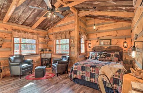Cosby Apartment | Hand-Crafted Creekside Treehouse with Grill!