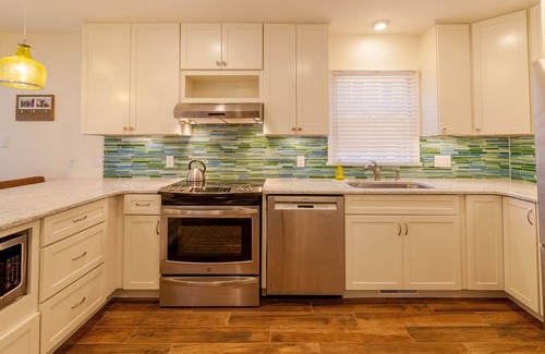 The Pines House | Handicap Accessible! Downtown Rehoboth Beach Sleeps 8 w/Parking Porch
