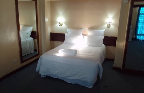 Livingstone Hotel | Handmaid Sisters Lodge