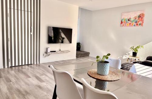 Riccarton Villa | Handy Riccarton New Home Walk to Westfield, Tower Junction & Close to Hagley Park