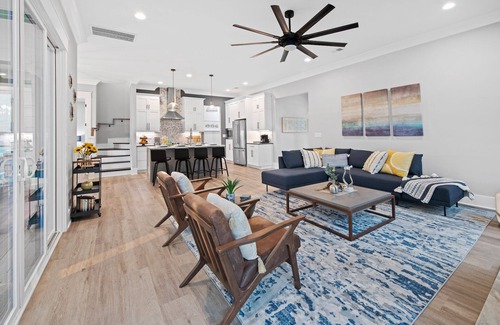 Mayhew House | Hanesbee Escape w/Beach, Hot Tub & Optional Boat Rental