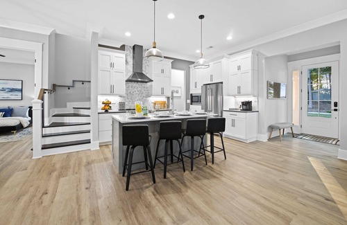 Mayhew House | Hanesbee Escape w/Beach, Hot Tub & Optional Boat Rental