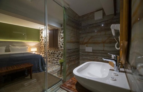 Korce Hotel | Hani i Pazarit
