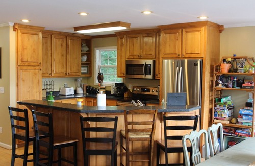 Arley House | Hannah's Hideaway-3 Miles To Stores, Restaurants, Sleeps 16, No Steps To water!
