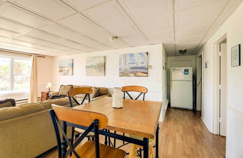 Emerald Isle Apartment | 'hannah's Place' - Quaint & Cozy Apt by the Beach!