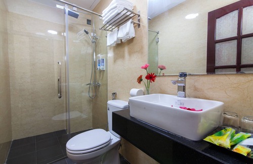 Hang Buom Hotel | Hanoi Elpis Hotel