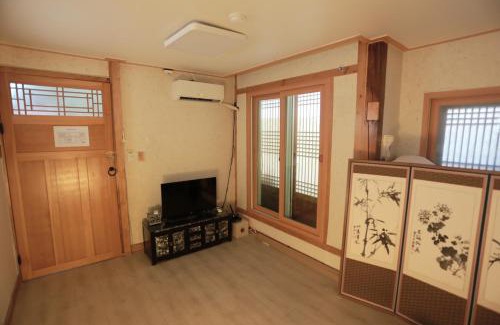 Seochon House | Hanok Guesthouse Nuha