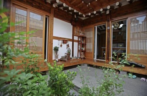Seochon House | Hanok Guesthouse Nuha