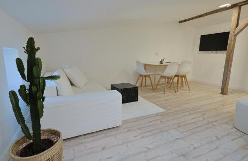 Lubeck City Centre Apartment | Hanse Villa - Dachloft Königsberg - niedrige Decken