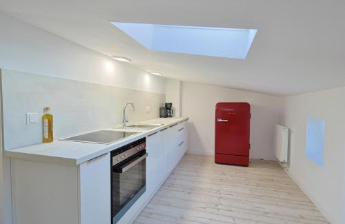 Lubeck City Centre Apartment | Hanse Villa - Dachloft Königsberg - niedrige Decken