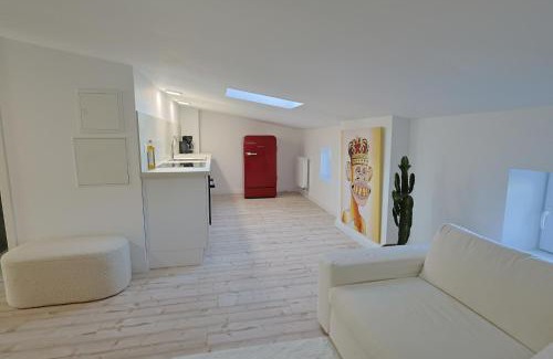 Lubeck City Centre Apartment | Hanse Villa - Dachloft Königsberg - niedrige Decken