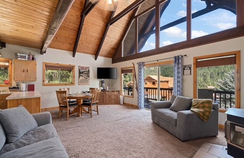 Peshastin House | Hansel Getaway Chalet - Cabin close to Leavenworth