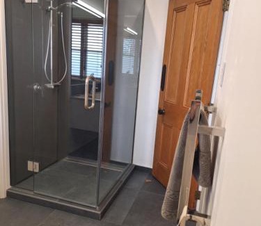 Christchurch House | Hansen Park Guest Cottage
