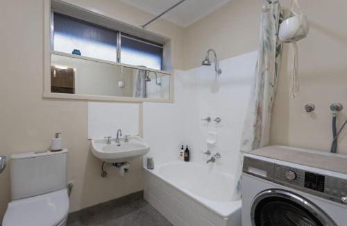 Thornbury Apartment | Happening Harold Street!