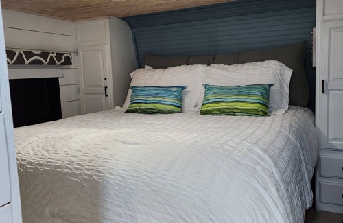 Cleveland Resort | Happy Camper Hideaway/RV Mountain Lakes Resort Cleveland, GA