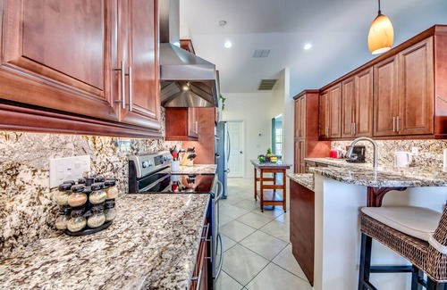 Fort Myers Villa | Happy Cape 11