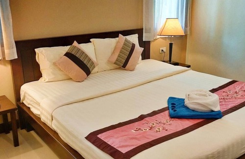 Chalong Hotel | Happy Cottages Phuket