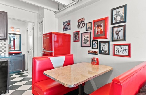 Open Sands Condo | Happy Days Beachfront Studio -Right on the Sand!