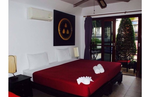 Karon Hotel | Happy Elephant Resort - Premium Deluxe rooms without kitchen