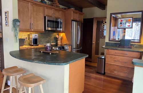 West Hartford House | "HAPPY EVERYTHING"nWinter-Spring-Summer-Fall nQuechee, VT has it all!