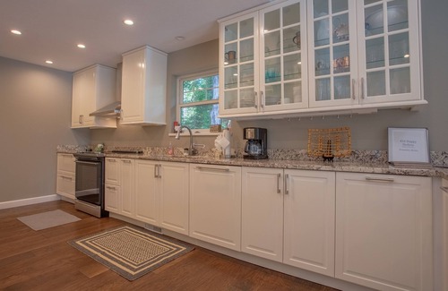 Ridgedale House | Happy Hideaway 4 Bedroom Home by RedAwning