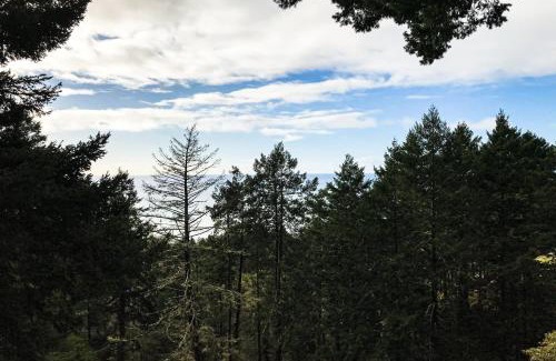 Shelter Cove House | Happy Hill Retreat