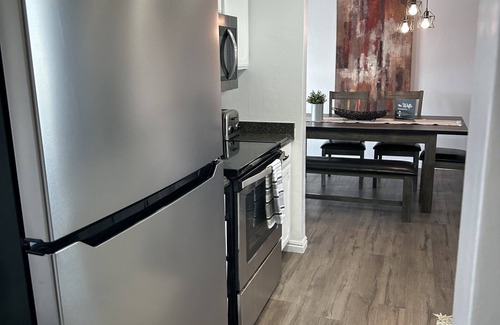 North Salt Lake House | Happy hippie house . Cozy remodeled 3bd , family neighborhood Salt Lake City !