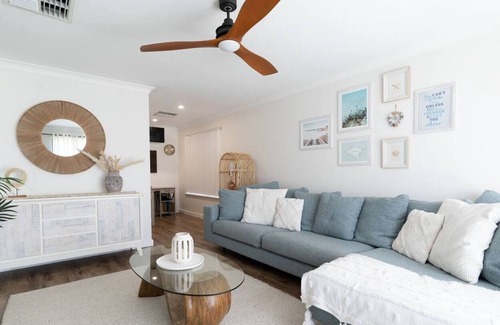 Connolly House | Happy Holiday Haven