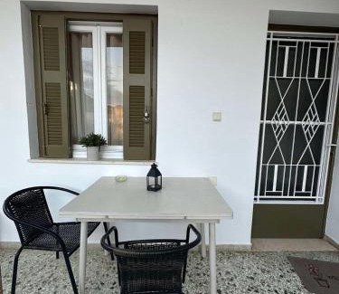 Leonidio Apartment | Happy Home