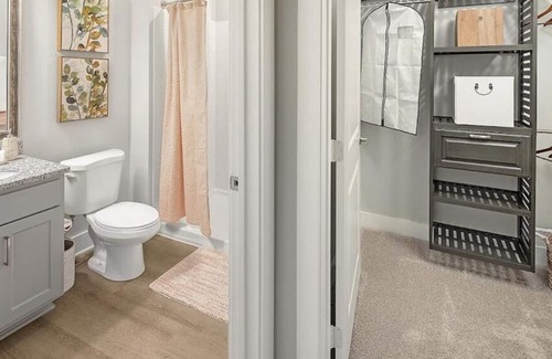 Ladson Apartment | happy home