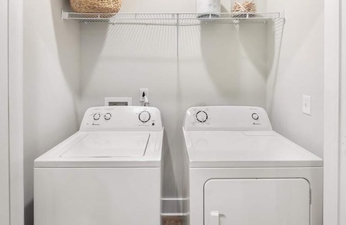Ladson Apartment | happy home