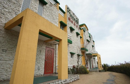 Jungmun House | Happy House Pension