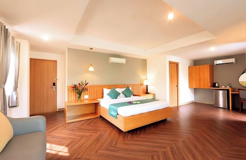 District 1 Hotel | Happy Life Green Hotel