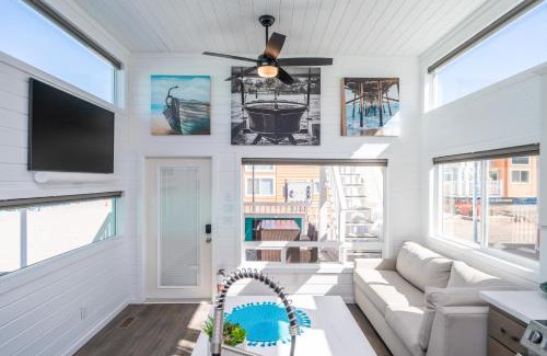 Parker Strip House | Happy Our! at Roadrunner Resort