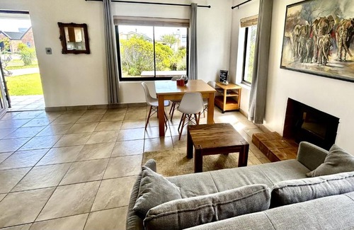 Pringle Bay Apartment | Happy Place Pringle Bay