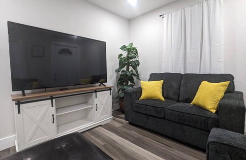 Hazel Park House | Happy Place