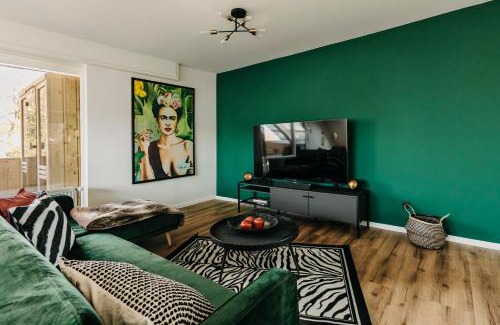 Plettenberg Apartment | Happy Platz mit Sauna, Flair & Platz für 6 Personen