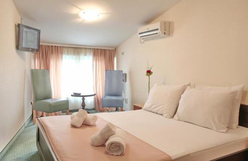 Vozdovac Hotel | Happy Star Club